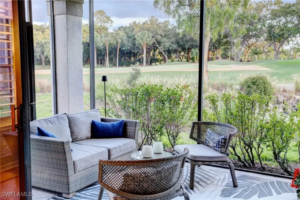 106 Water Oaks Way Naples FL 34105