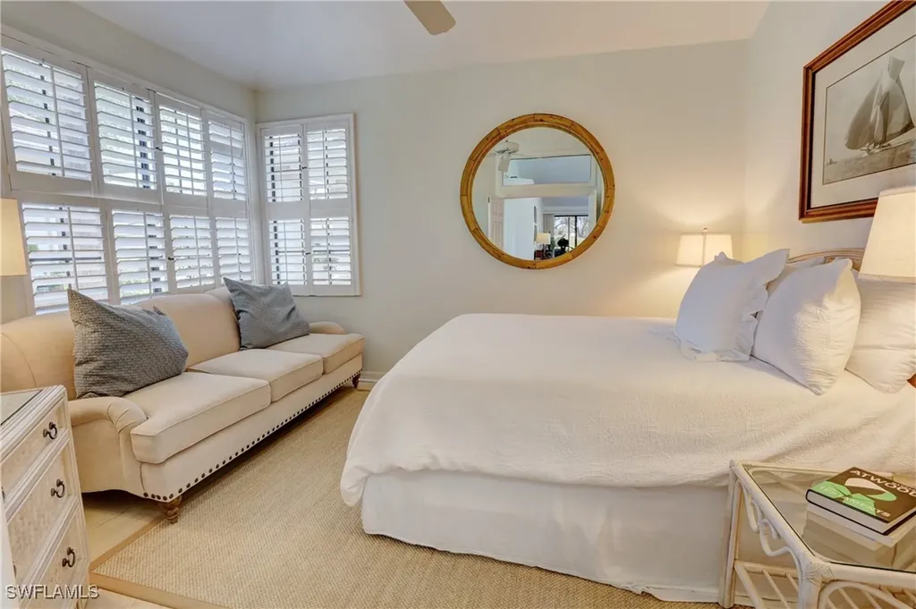 106 Water Oaks Way Naples FL 34105