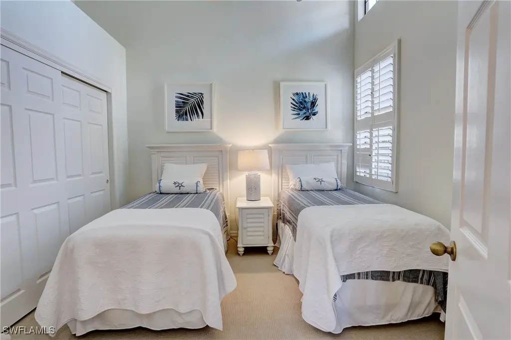 106 Water Oaks Way Naples FL 34105