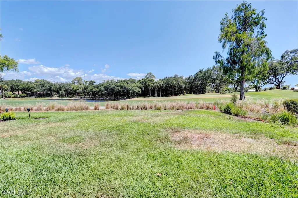 106 Water Oaks Way Naples FL 34105