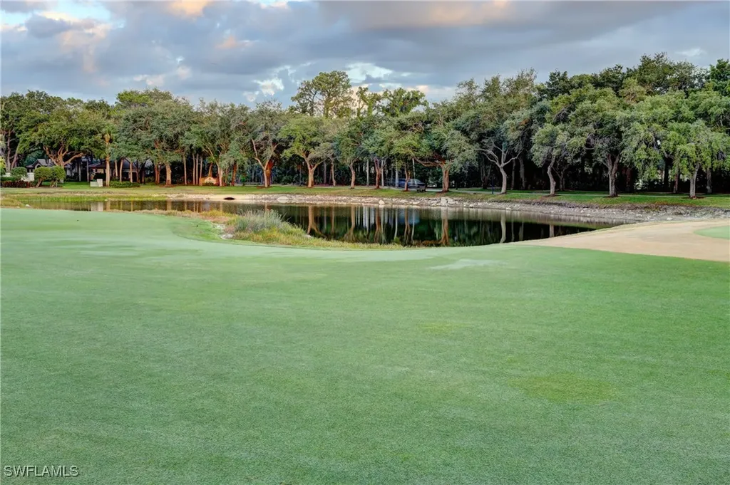 106 Water Oaks Way Naples FL 34105