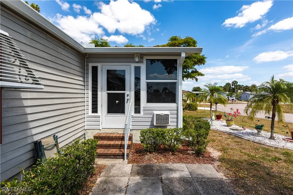 10051 Broken Woods Court S North Fort Myers FL 33903