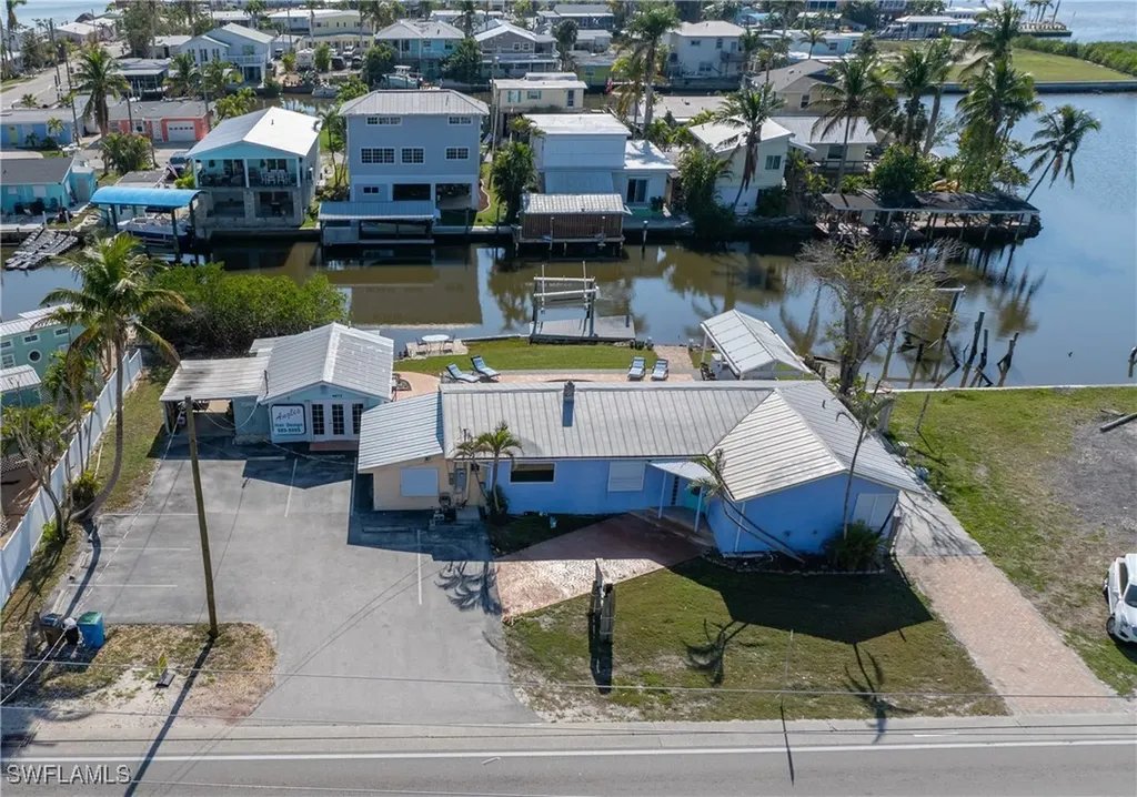 4673 Pine Island Road NW Matlacha FL 33993