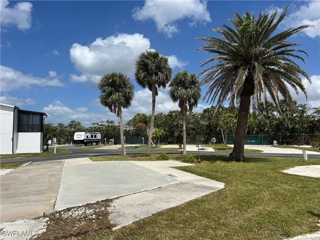 19681 Summerlin 352 Road Fort Myers FL 33908