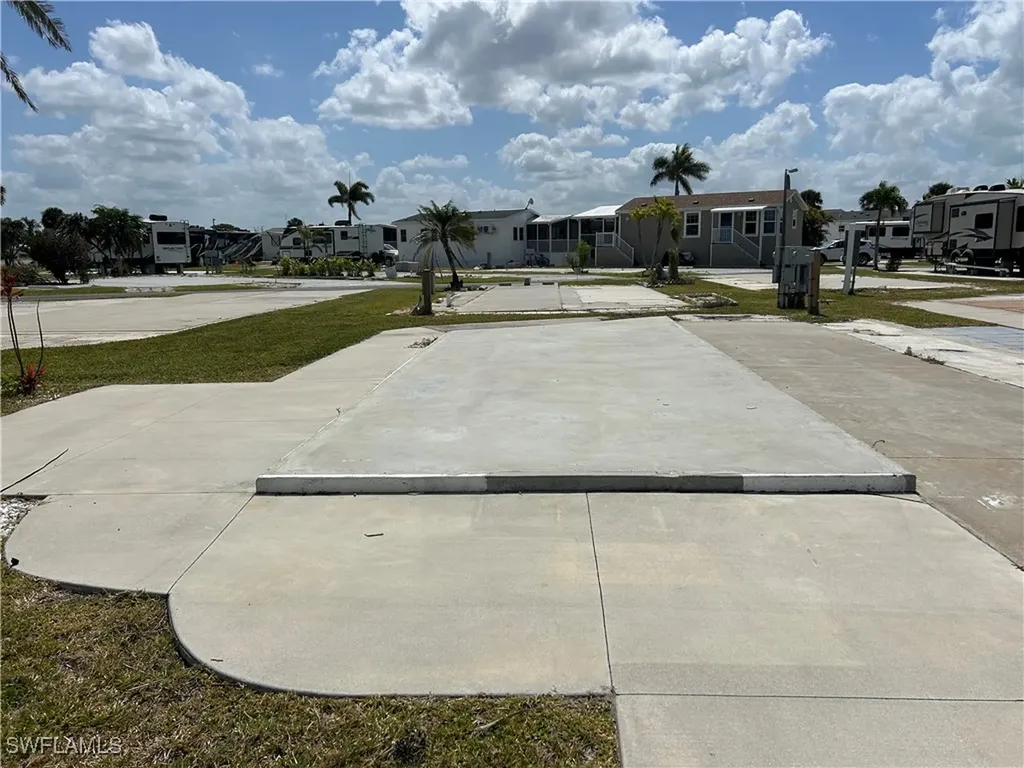 19681 Summerlin 352 Road Fort Myers FL 33908