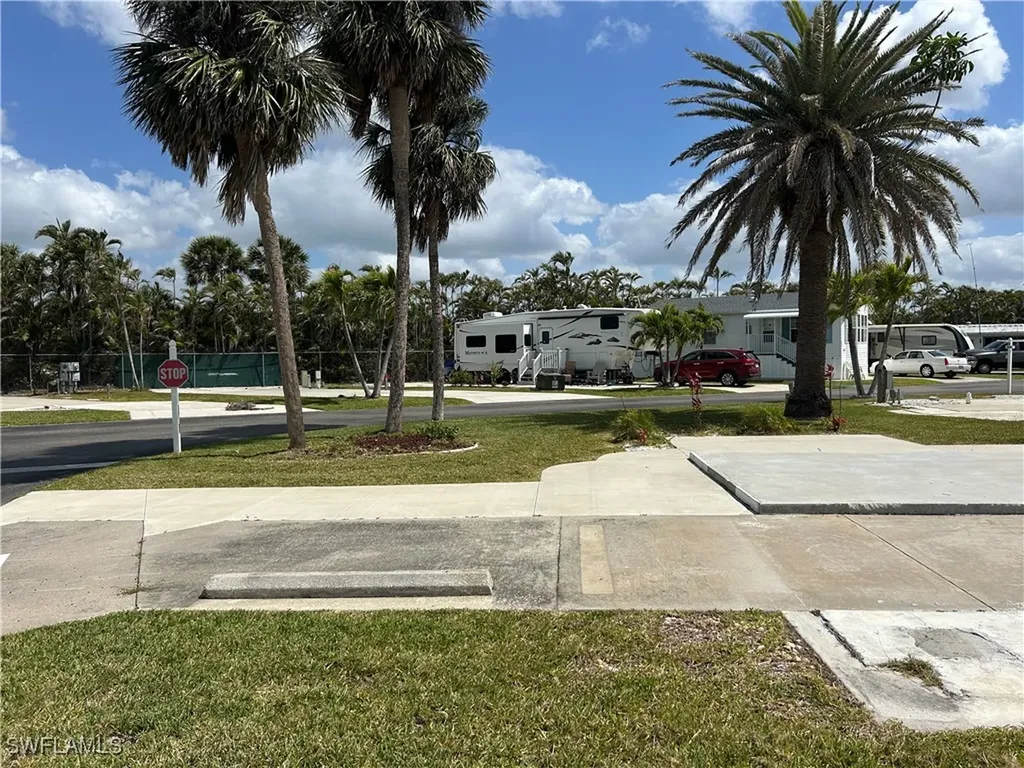 19681 Summerlin 352 Road Fort Myers FL 33908