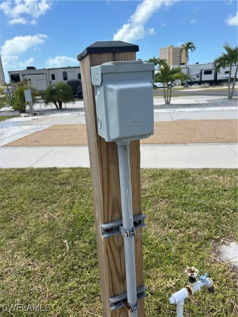 19681 Summerlin 352 Road Fort Myers FL 33908