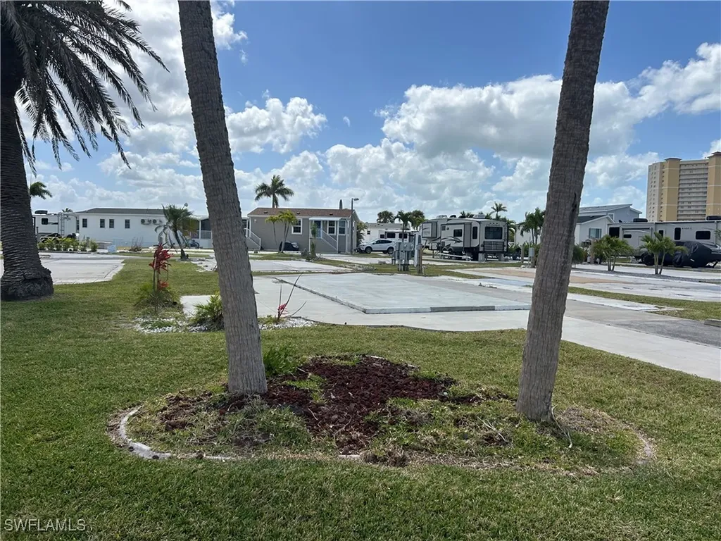 19681 Summerlin 352 Road Fort Myers FL 33908