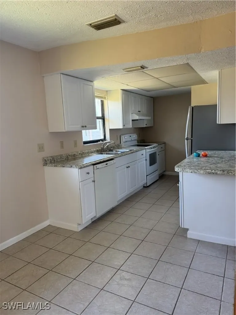 151 Cape Coral Parkway W Cape Coral FL 33914