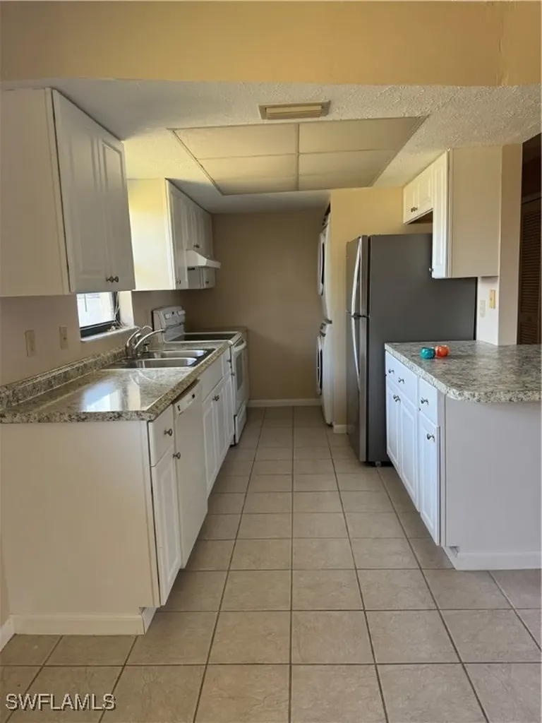 151 Cape Coral Parkway W Cape Coral FL 33914