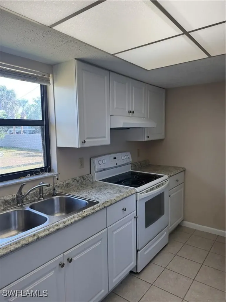 151 Cape Coral Parkway W Cape Coral FL 33914