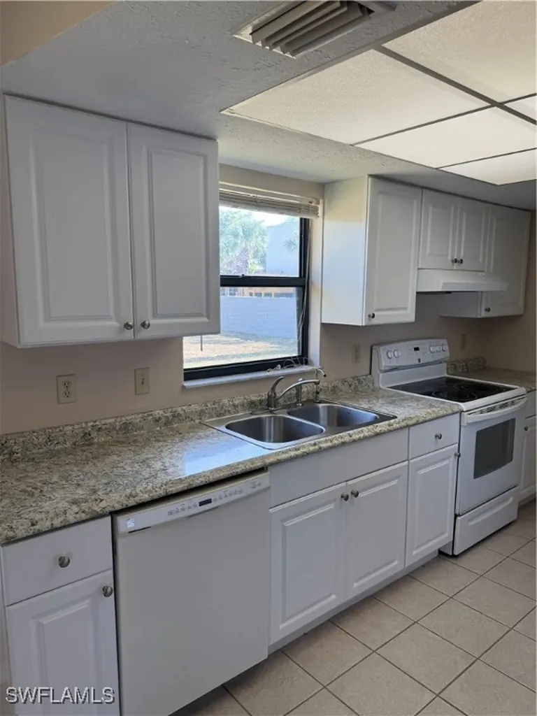 151 Cape Coral Parkway W Cape Coral FL 33914