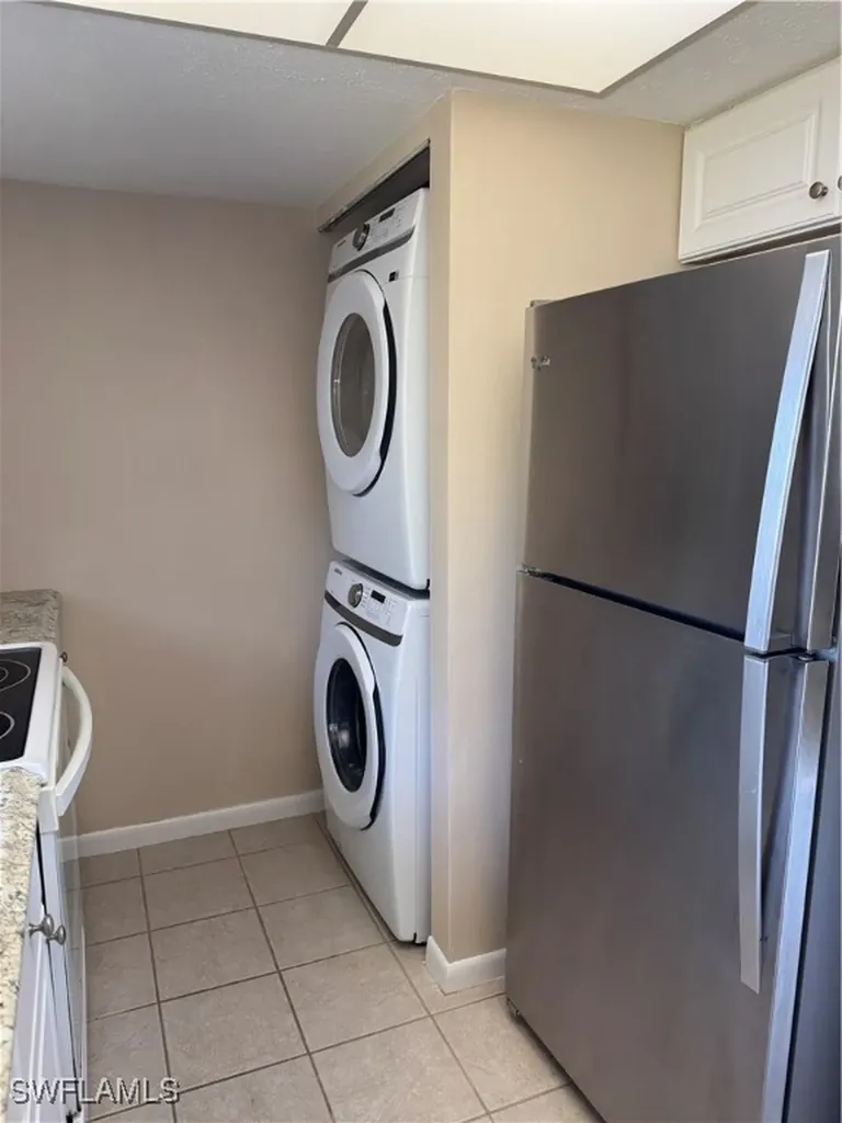 151 Cape Coral Parkway W Cape Coral FL 33914