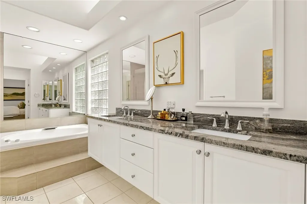 3872 Clipper Cove Drive Naples FL 34112