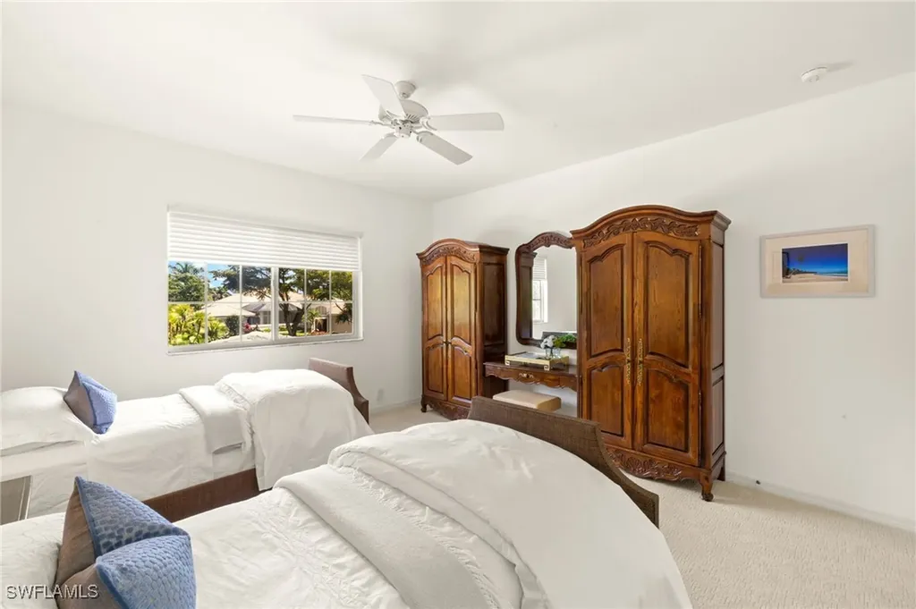 3872 Clipper Cove Drive Naples FL 34112