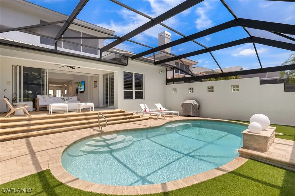 3872 Clipper Cove Drive Naples FL 34112
