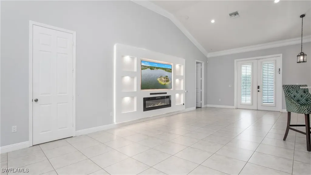 6341 Green Boulevard Naples FL 34116