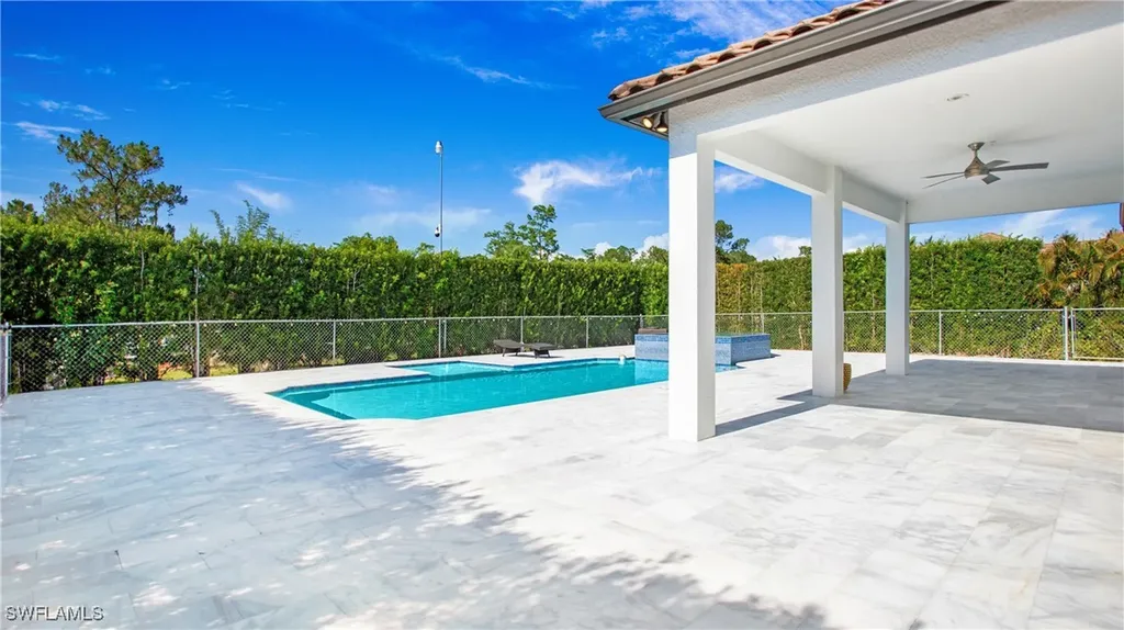 6341 Green Boulevard Naples FL 34116