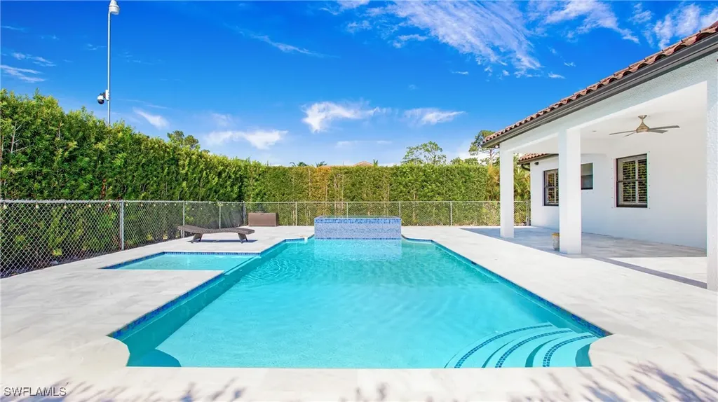 6341 Green Boulevard Naples FL 34116