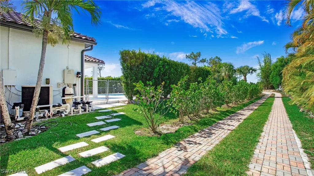 6341 Green Boulevard Naples FL 34116
