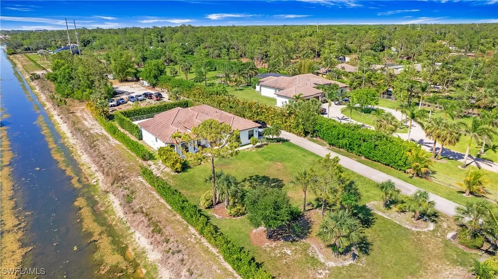 6341 Green Boulevard Naples FL 34116
