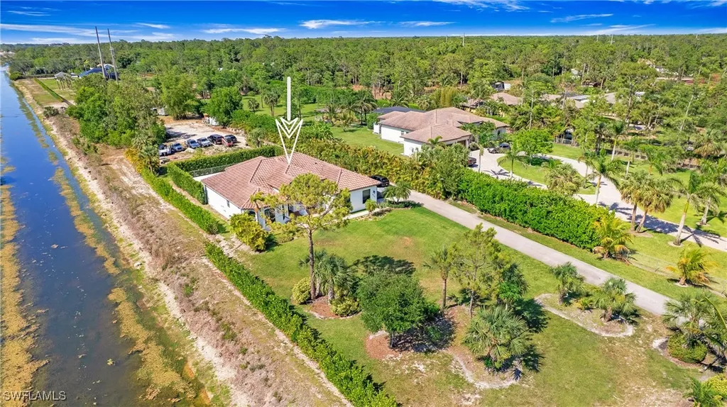 6341 Green Boulevard Naples FL 34116