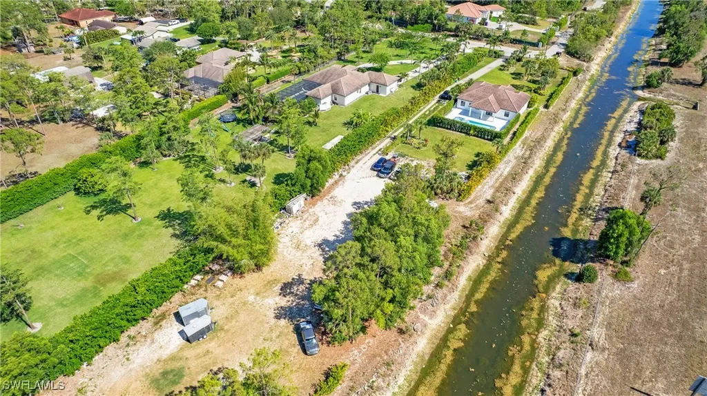 6341 Green Boulevard Naples FL 34116