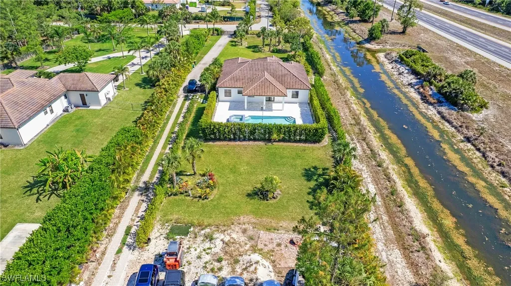 6341 Green Boulevard Naples FL 34116