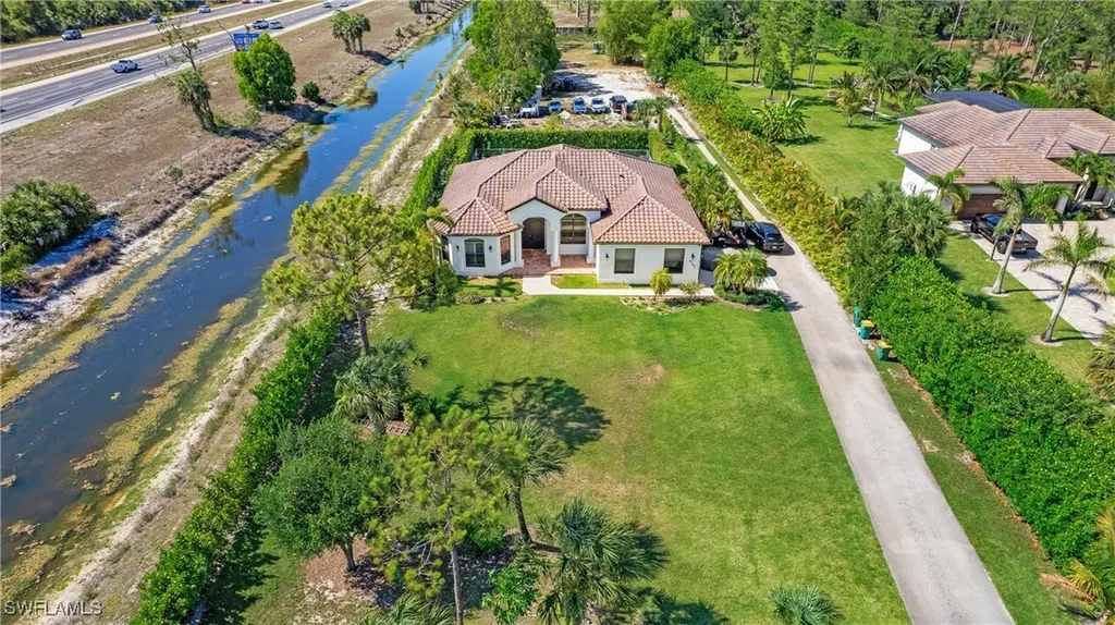 6341 Green Boulevard Naples FL 34116