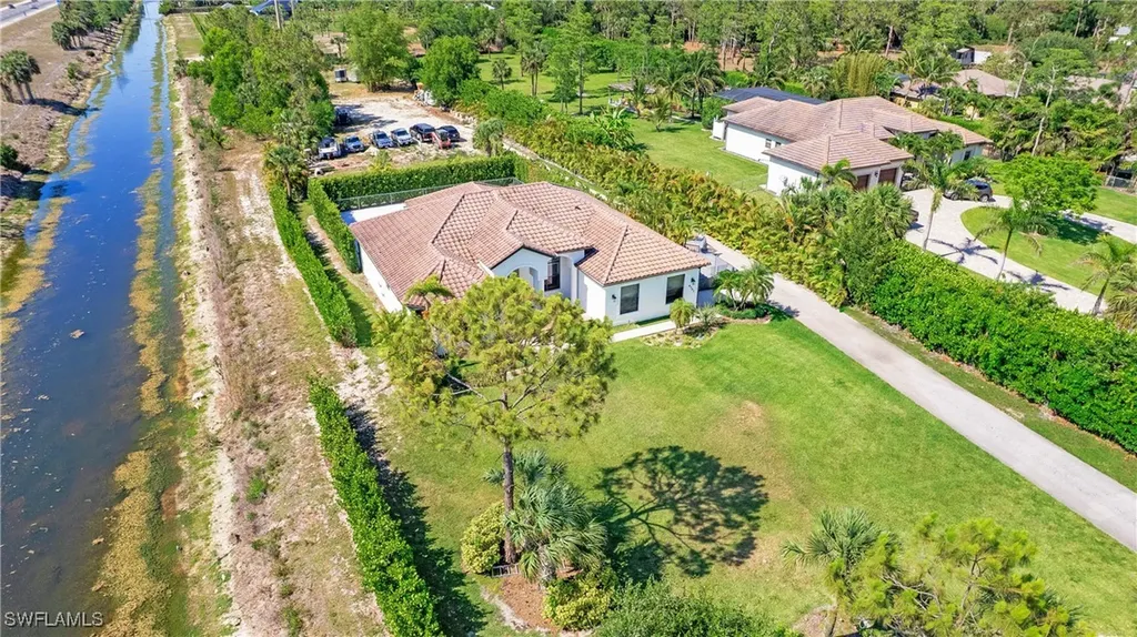6341 Green Boulevard Naples FL 34116