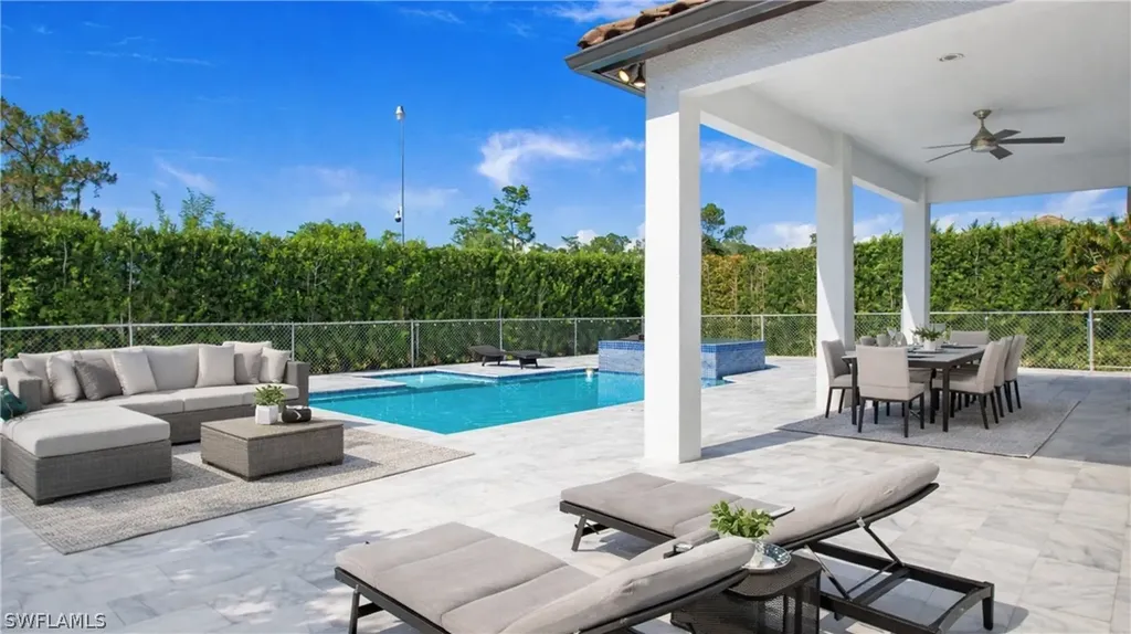 6341 Green Boulevard Naples FL 34116