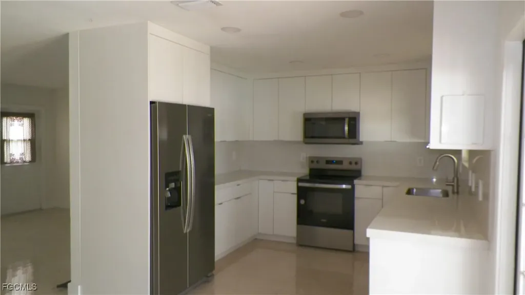 1614 NE 12th Street Cape Coral FL 33909