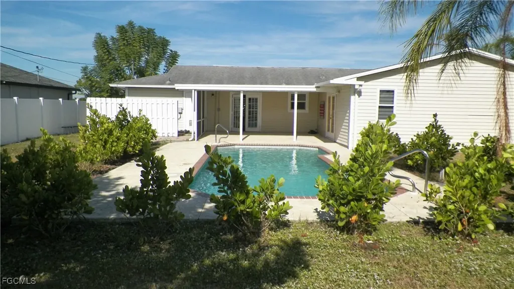 1614 NE 12th Street Cape Coral FL 33909