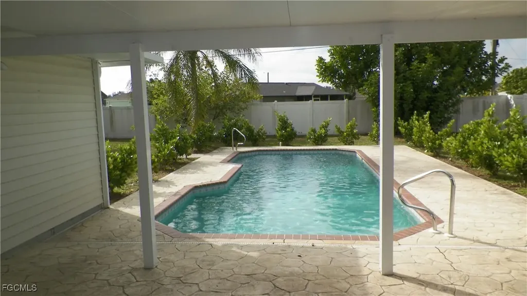 1614 NE 12th Street Cape Coral FL 33909