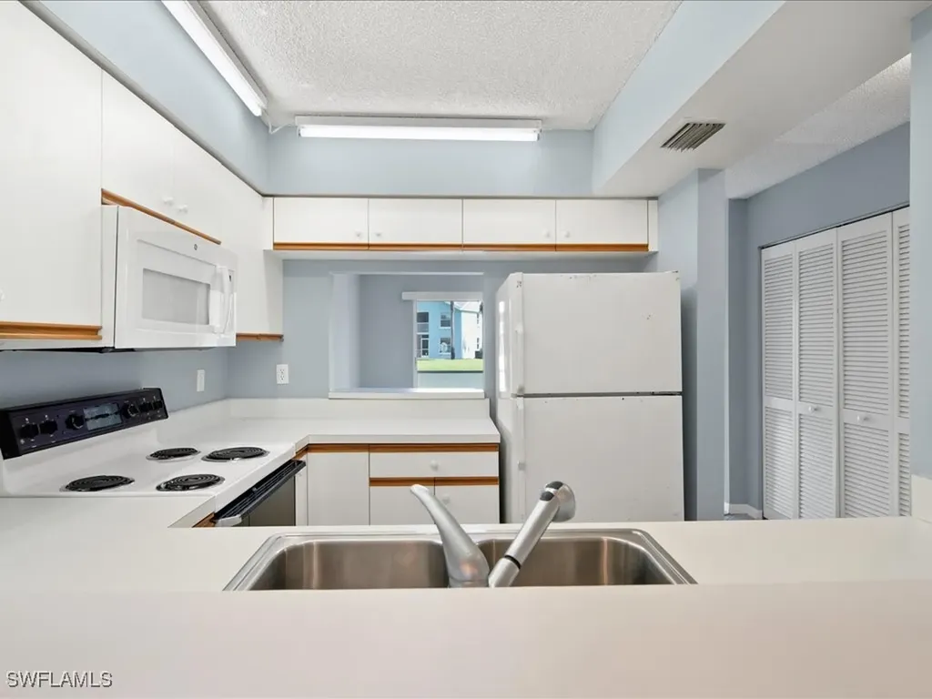 173 Grand Oaks Way Naples FL 34110