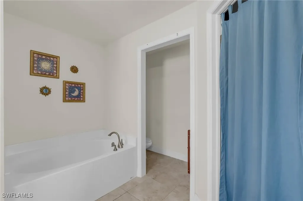 3006 NE 6th Place Cape Coral FL 33909