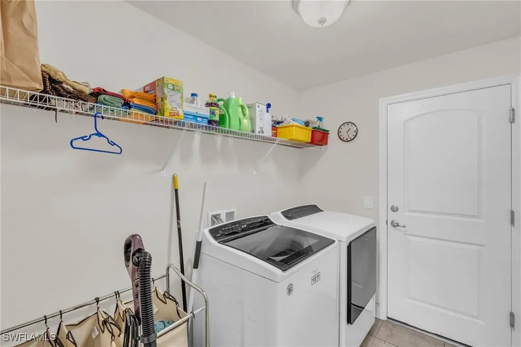 3006 NE 6th Place Cape Coral FL 33909