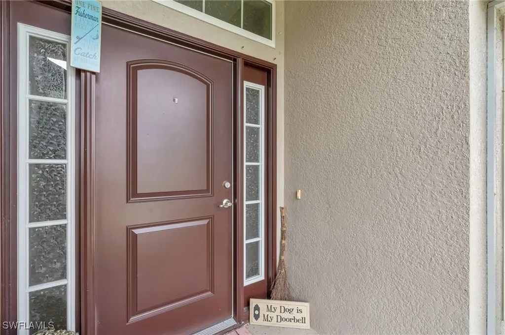 3006 NE 6th Place Cape Coral FL 33909