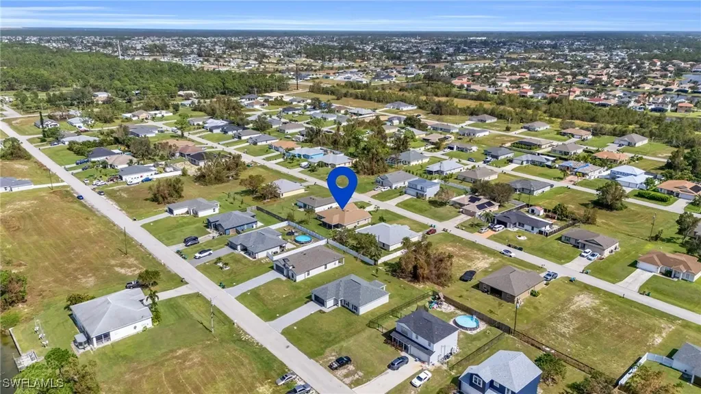 3006 NE 6th Place Cape Coral FL 33909