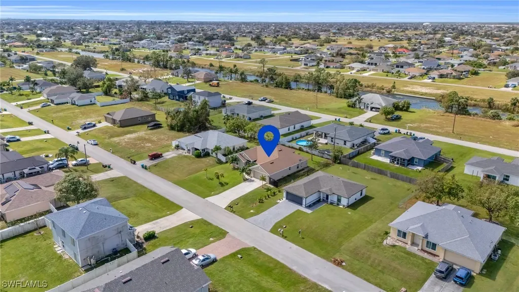 3006 NE 6th Place Cape Coral FL 33909
