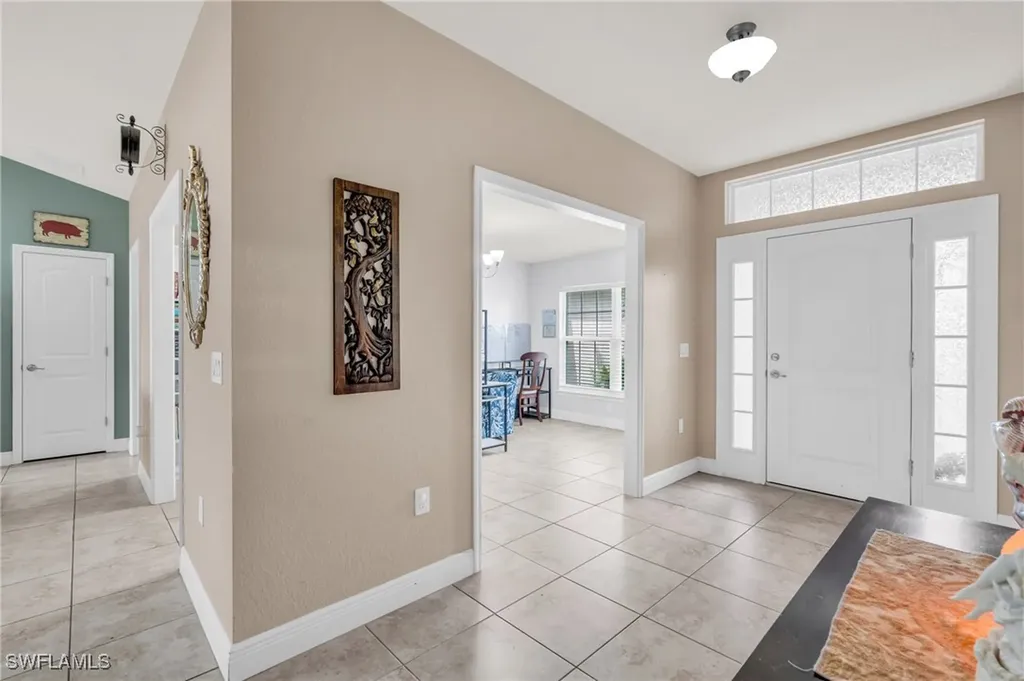 3006 NE 6th Place Cape Coral FL 33909