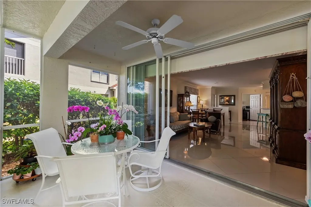 Naples FL, 5045 Cedar Springs Drive, Unit 104