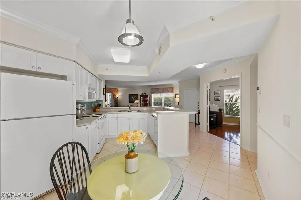 5045 Cedar Springs Drive Naples FL 34110