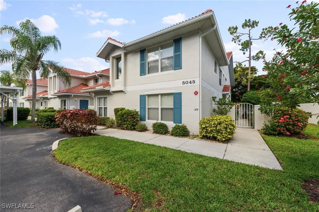 5045 Cedar Springs Drive Naples FL 34110