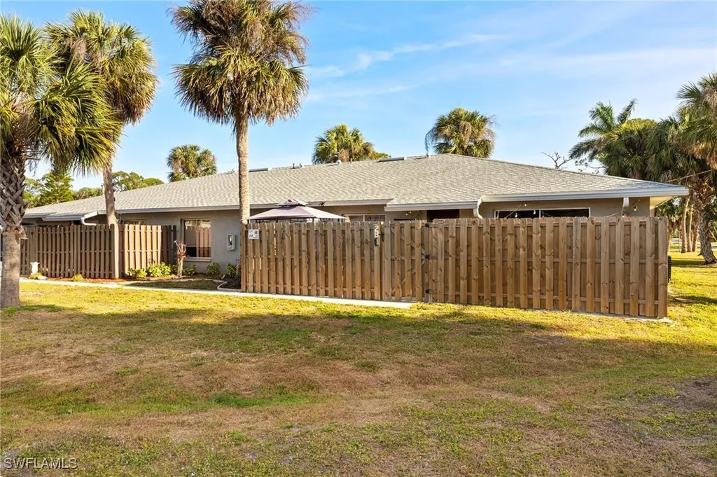 1165 Palm Avenue North Fort Myers FL 33903