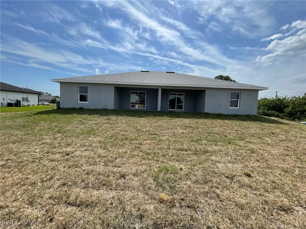 1111/1113 Circle Drive Lehigh Acres FL 33973