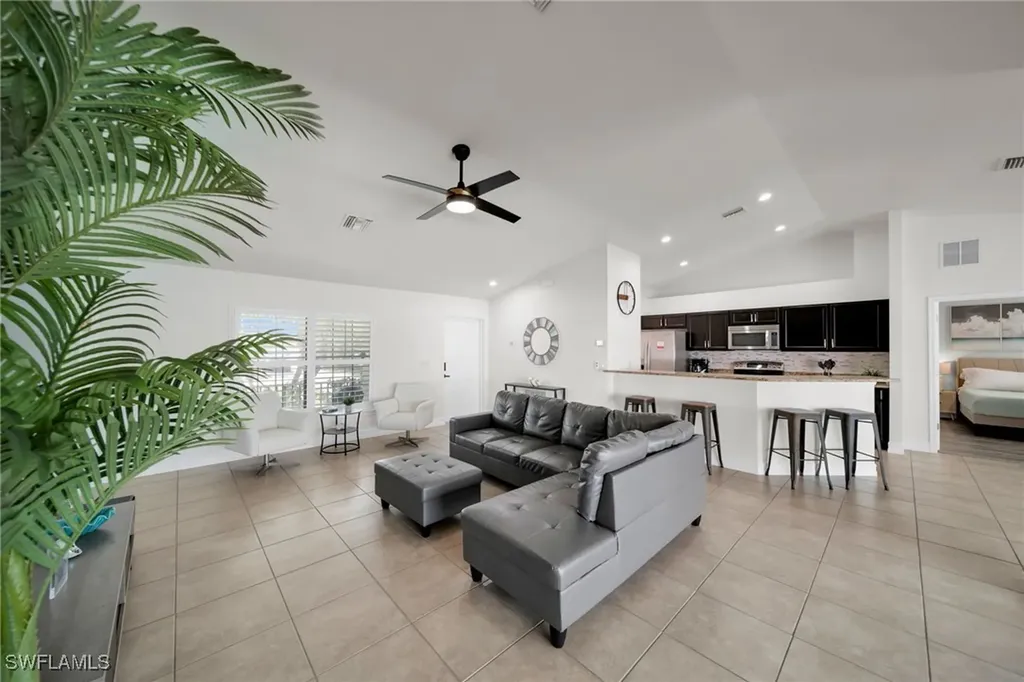 3721 SW 13th Avenue Cape Coral FL 33914