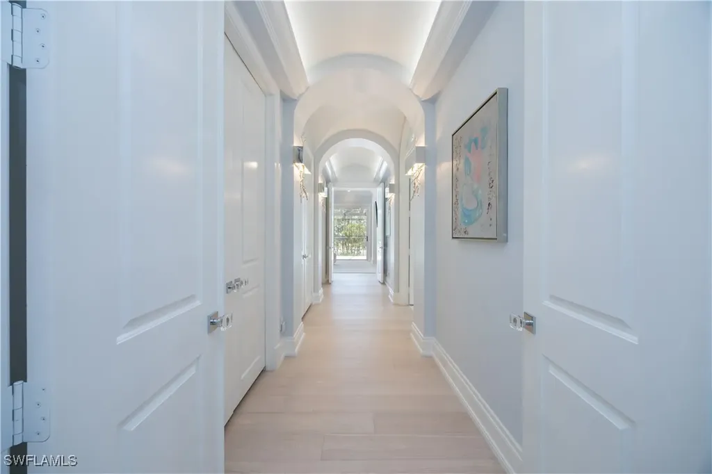336 Edgemere Way E Naples FL 34105