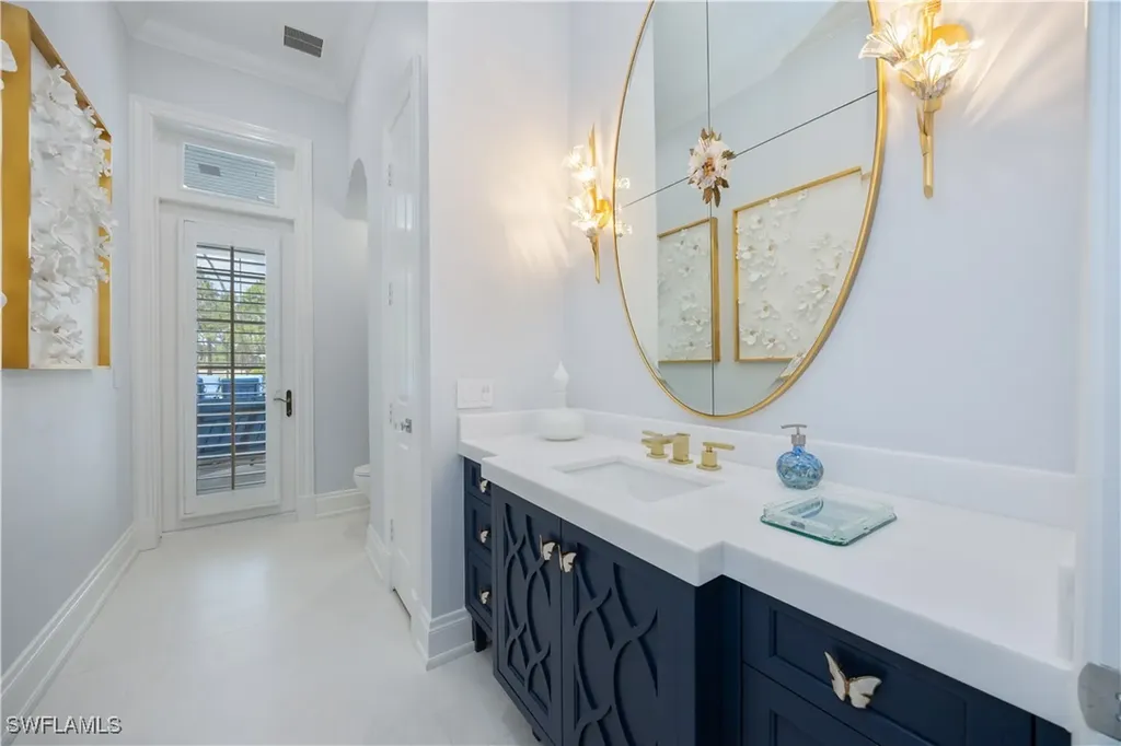 336 Edgemere Way E Naples FL 34105