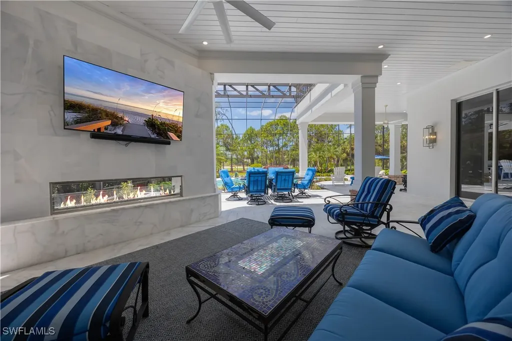 336 Edgemere Way E Naples FL 34105
